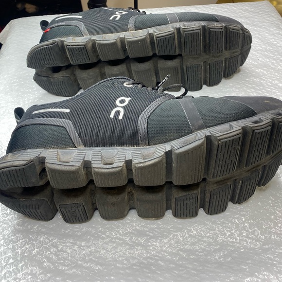 On Running Black Athletic Shoes woman’s size 8 - Picture 7 of 7